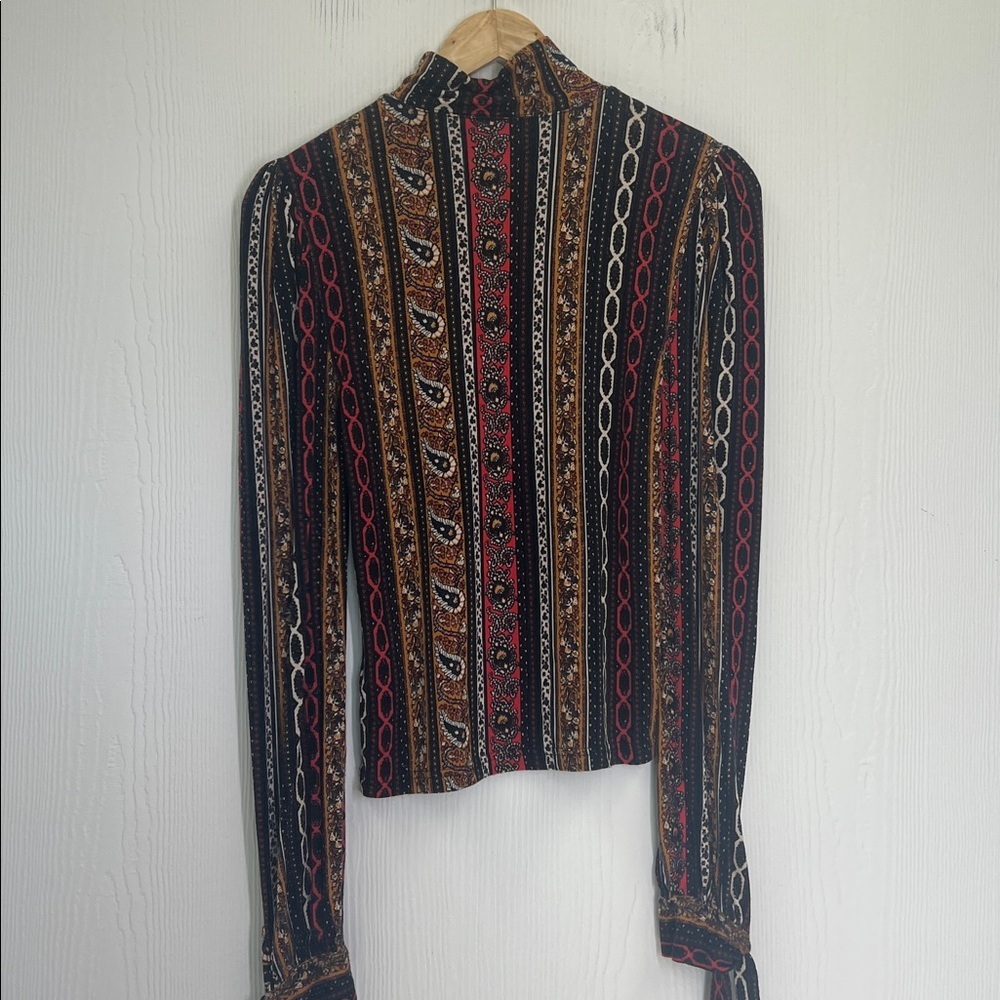 Free People - Donatella Colorful Paisley Print Bohemian Mock Neck Blouse Size XS - Picture 11 of 11